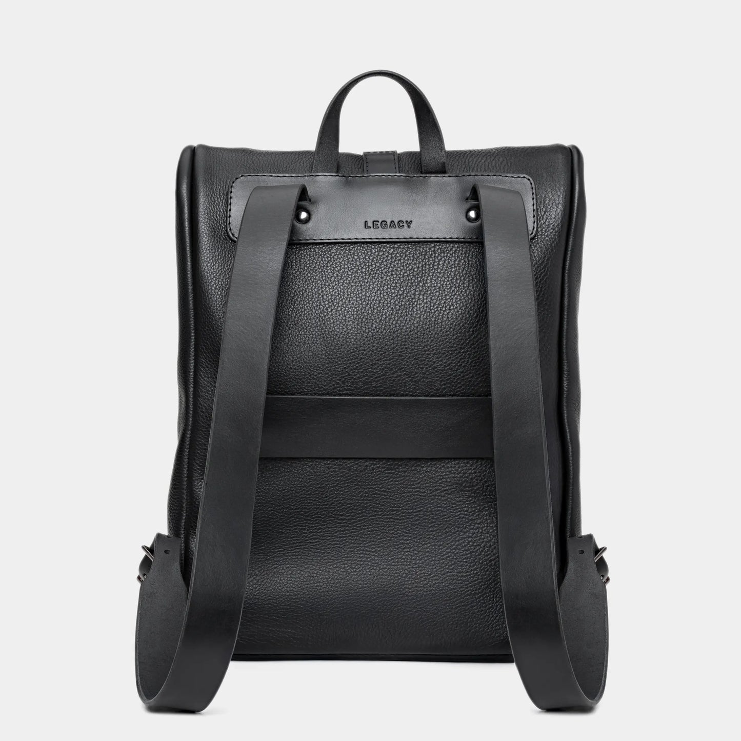 Costas da Mochila Legacy Nordweg Coal com passador de mala e alças em couro Soleta full grain