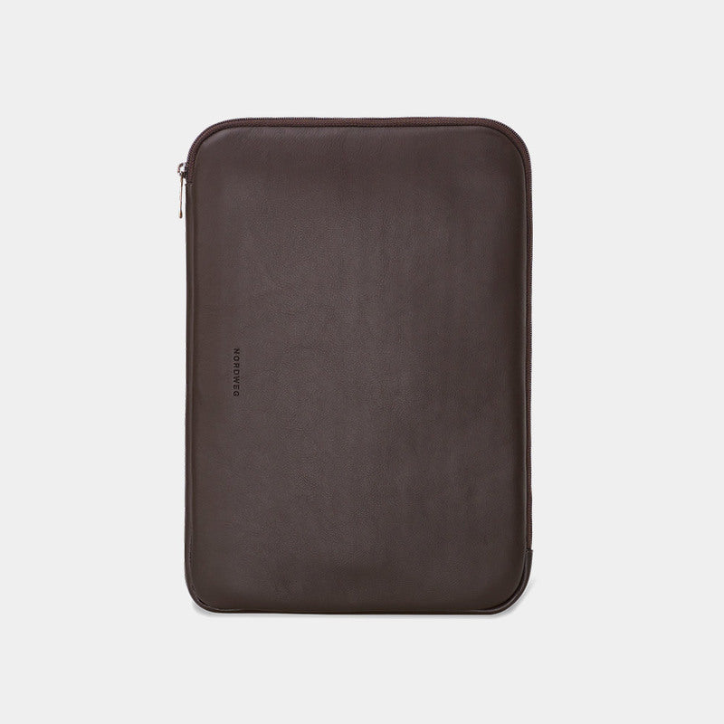 Coffee removable laptop sleeve for the Nordweg Nomad leather laptop backpack
